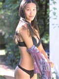 Asian girls sharing theses sexy outdoor pics
