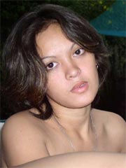 Asian amateur teen gives an outdoor handjob