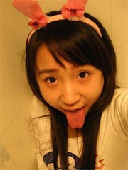 Horny Asian teen girlfriend teasing in slutty amateur self pics