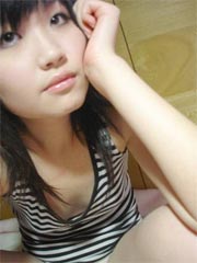 Lovely Asian teen is sharing some homemade naked pix here