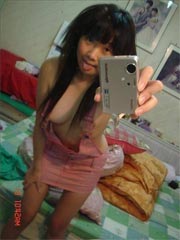 Selfmade sexy photos of cute Asian teen posing nude at home